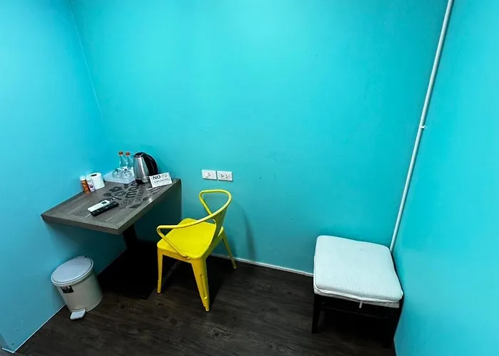 Glur Pratunam Hostal *