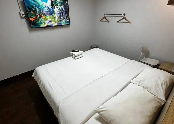 Glur Pratunam Hostal *