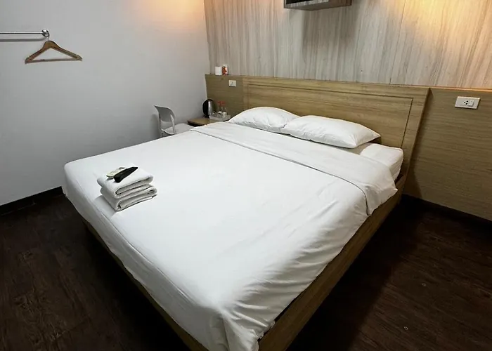 Glur Pratunam Hostal Bangkok