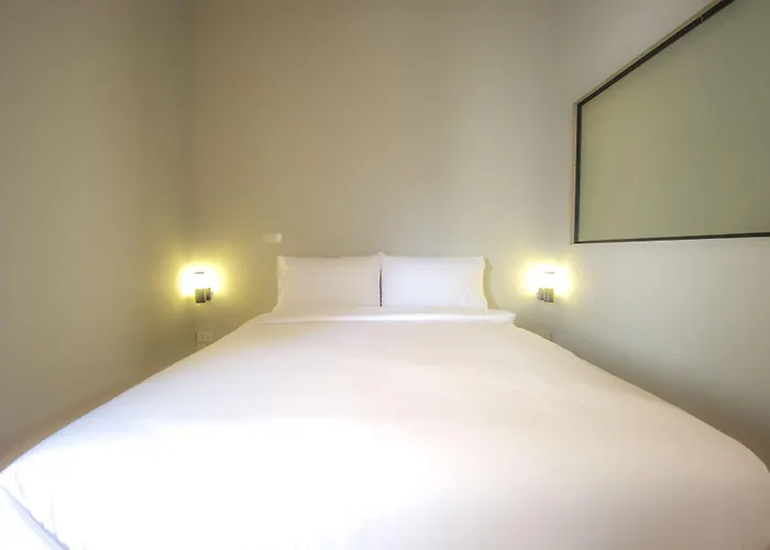 Glur Pratunam Hostal *