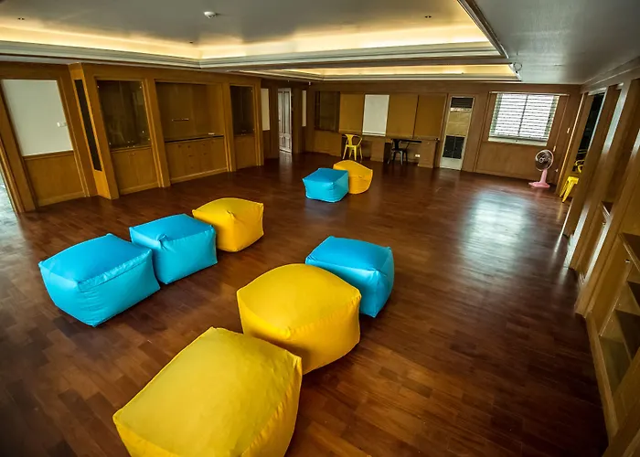 Glur Pratunam Hostal *