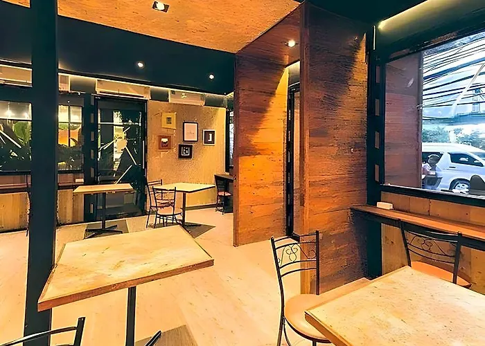Glur Pratunam Hostal *