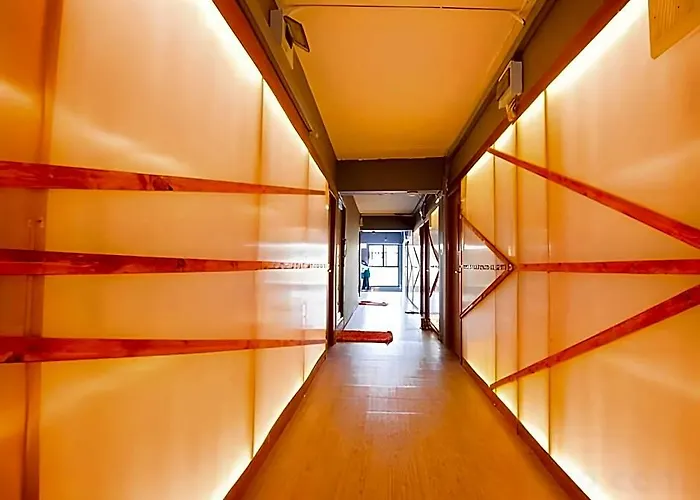 Glur Pratunam Hostal Bangkok